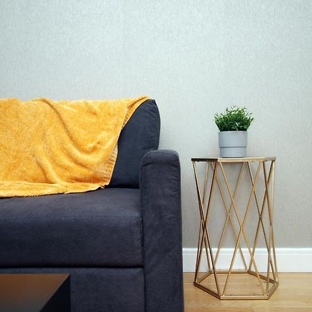 The View - Long Stay Offer - Modern Central Apartment And Parking By Cto Serviced Apartments Cardiff Extérieur photo