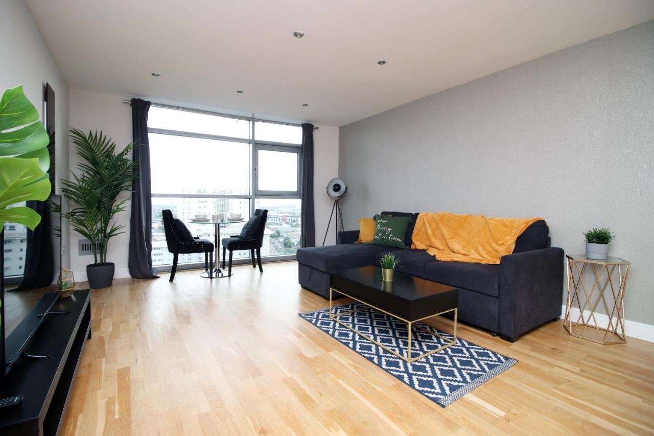 The View - Long Stay Offer - Modern Central Apartment And Parking By Cto Serviced Apartments Cardiff Extérieur photo