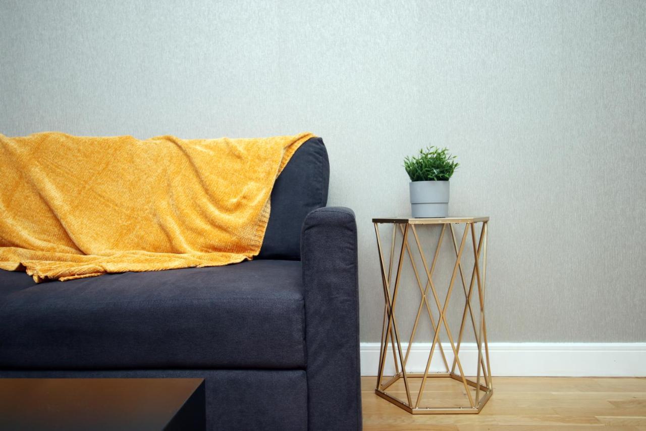 The View - Long Stay Offer - Modern Central Apartment And Parking By Cto Serviced Apartments Cardiff Extérieur photo