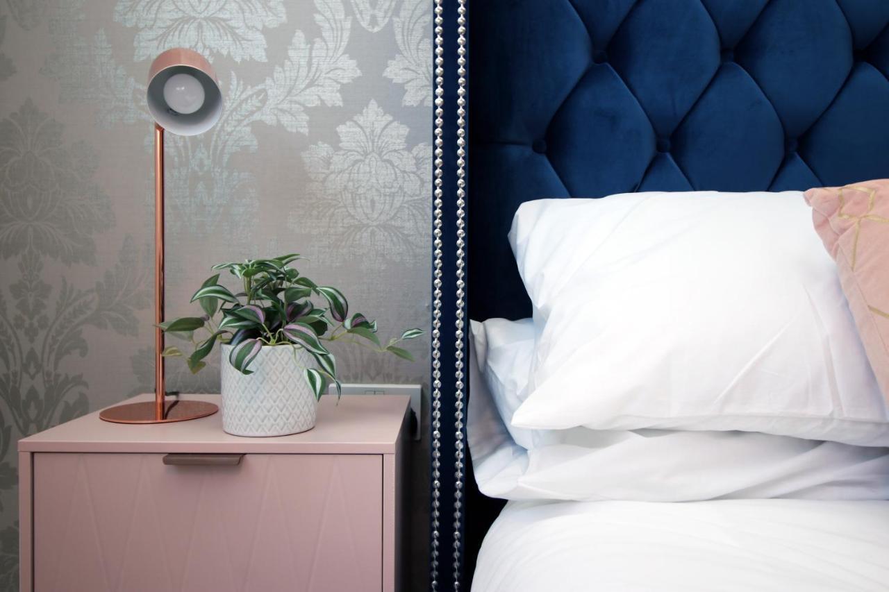 The View - Long Stay Offer - Modern Central Apartment And Parking By Cto Serviced Apartments Cardiff Extérieur photo
