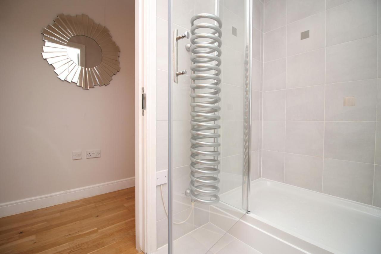 The View - Long Stay Offer - Modern Central Apartment And Parking By Cto Serviced Apartments Cardiff Extérieur photo