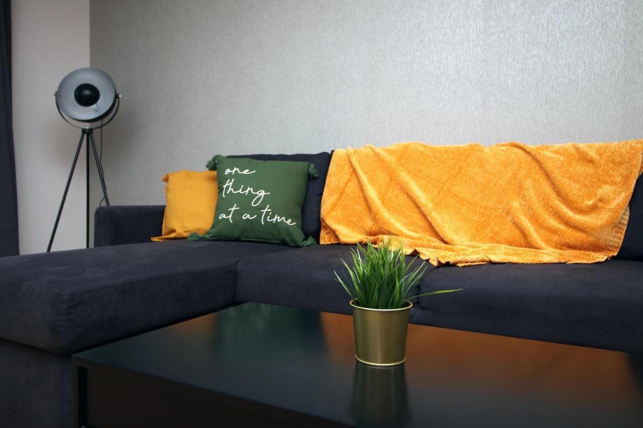 The View - Long Stay Offer - Modern Central Apartment And Parking By Cto Serviced Apartments Cardiff Extérieur photo